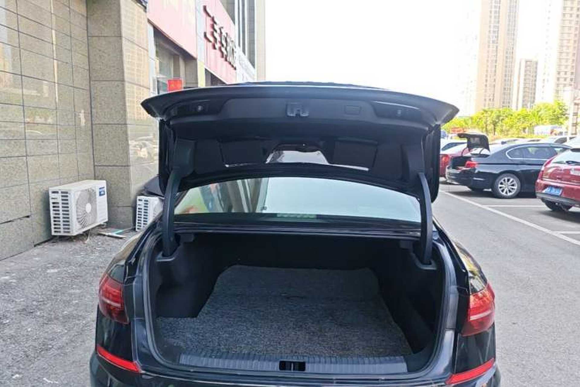 Used Volkswagen Passat 2020 330TSI Luxury Edition China VI Trunk