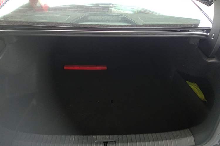 Used Volkswagen Passat 2020 330TSI Elite Edition China VI Trunk