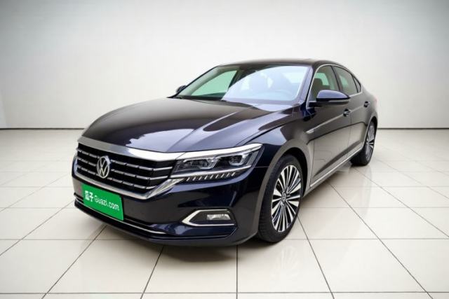 Ojetý Volkswagen Passat 2020 Revised Version 330TSI Luxury Edition China VI Standard