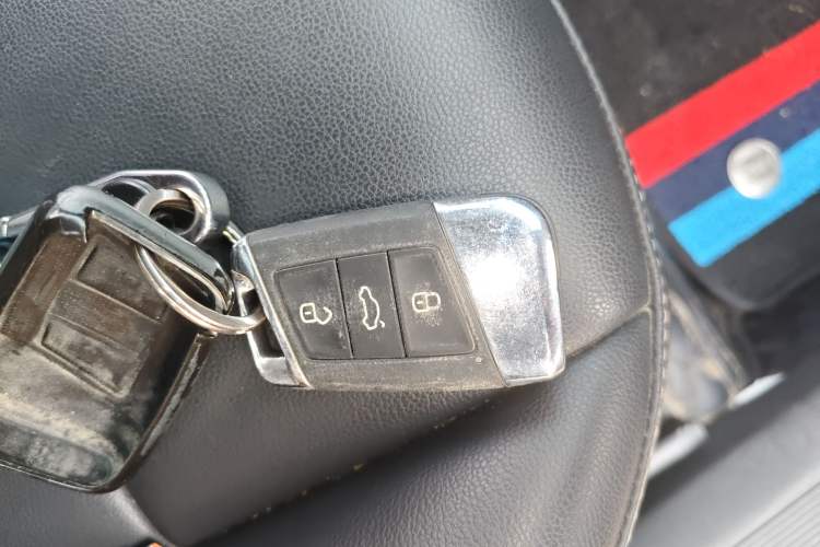 Used Volkswagen Passat 2020 280TSI Business Edition China VI Standard Vehicle Key