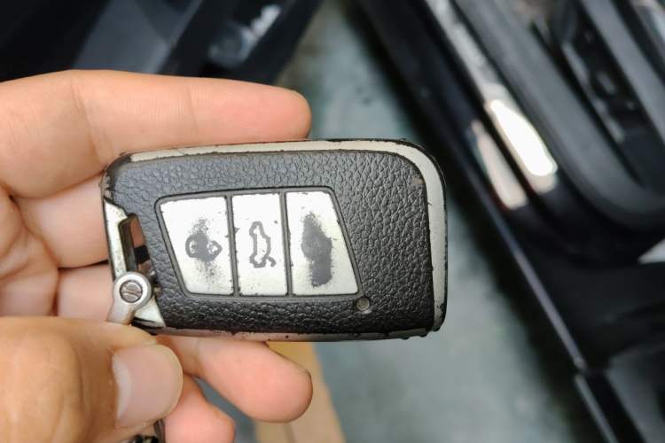 Used Volkswagen Passat 2020 Facelift 330TSI Elite Edition China VI Standard Vehicle Key