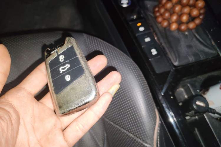 Used Volkswagen Passat 2020 330TSI Luxury Edition China VI Vehicle Key