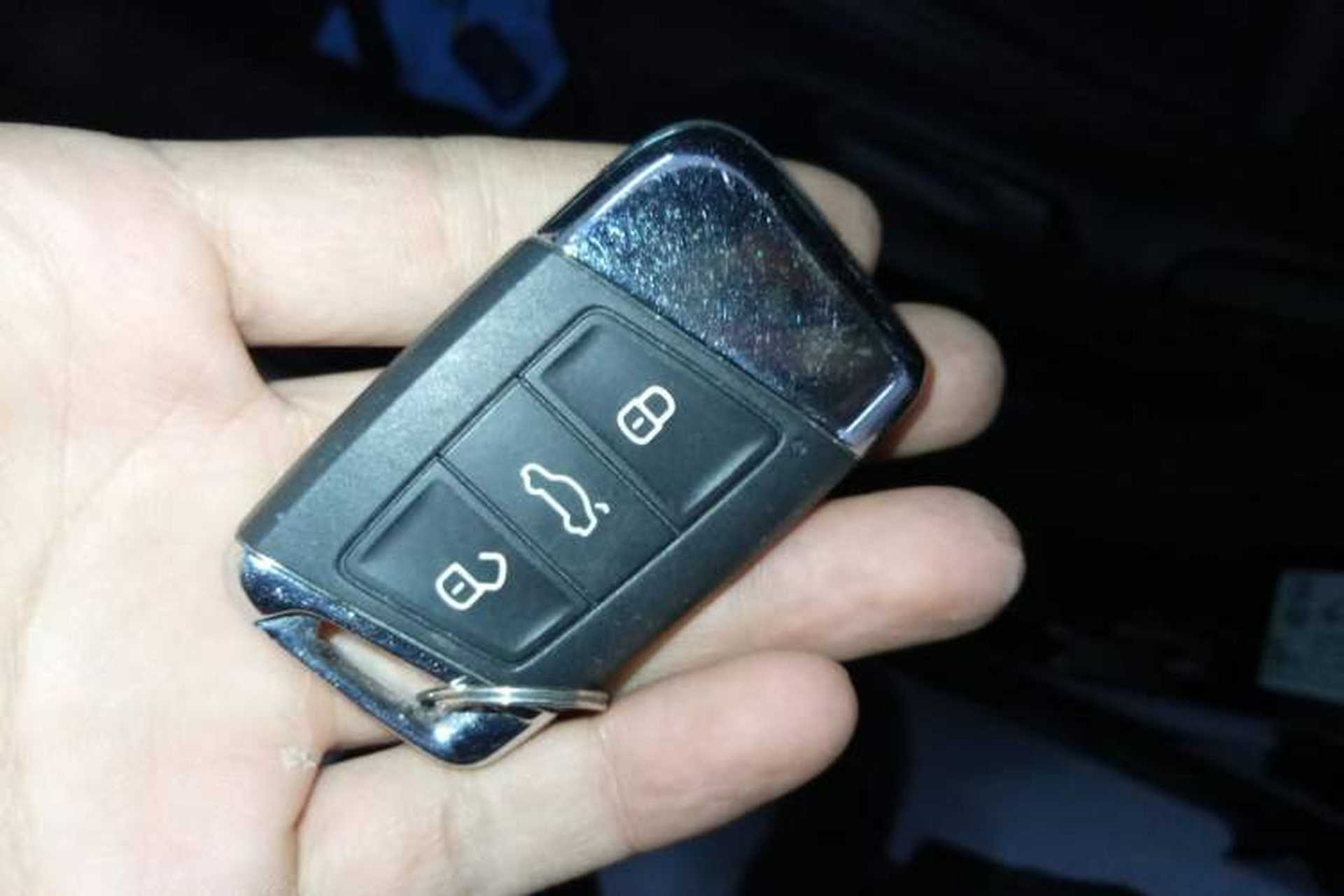 Used Volkswagen Passat 2020 Revised Version 280TSI Business Edition China VI Standard Vehicle Key