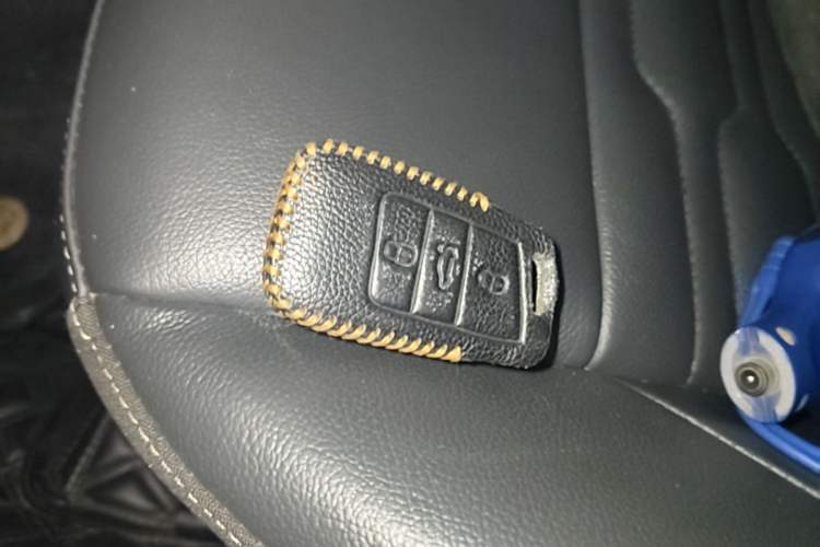 Used Volkswagen Passat 2020 Facelift 330TSI Elite Edition China VI Standard Vehicle Key