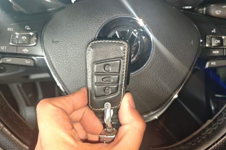 Used Volkswagen Passat 2020 330TSI Luxury Edition China VI Vehicle Key