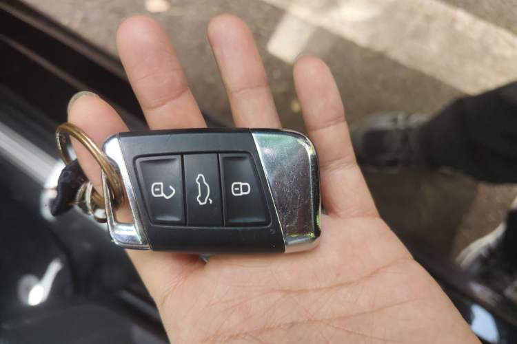 Used Volkswagen Passat 2020 330TSI Elite Edition China VI Vehicle Key
