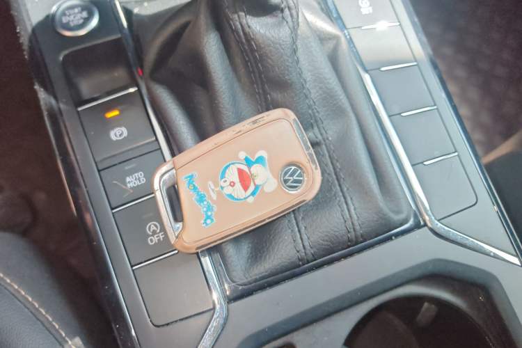 Used Volkswagen Passat 2020 Revised Version 280TSI Business Edition China VI Standard Vehicle Key