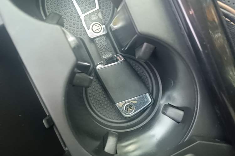 Used Volkswagen Passat 2020 330TSI Luxury Edition China VI Vehicle Key