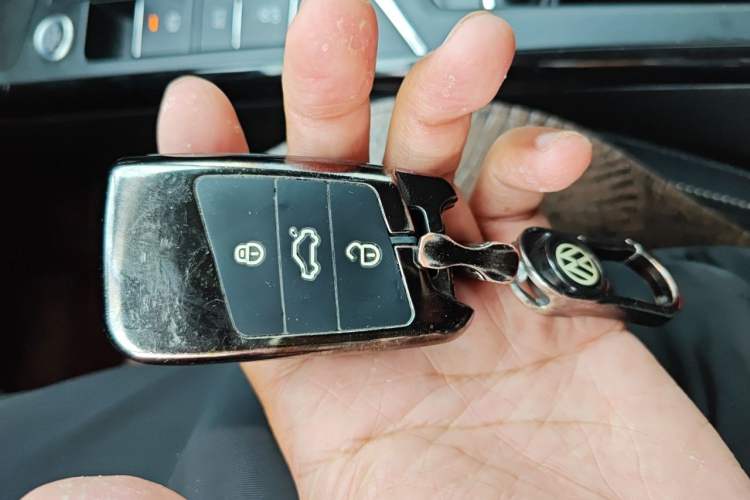 Used Volkswagen Passat 2020 Revised Version 280TSI Business Edition China VI Standard Vehicle Key
