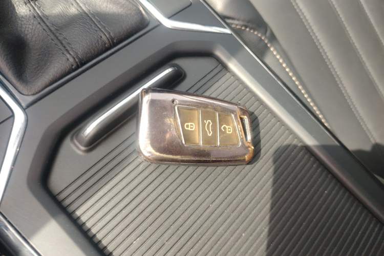 Used Volkswagen Passat 2020 280TSI Business Edition China VI Standard Vehicle Key