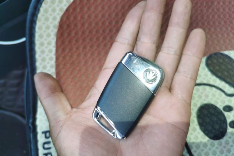 Used Volkswagen Passat 2020 330TSI Elite Edition China VI Vehicle Key