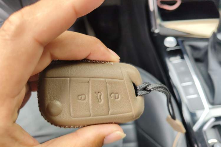 Used Volkswagen Passat 2020 330TSI Elite Edition China VI Vehicle Key
