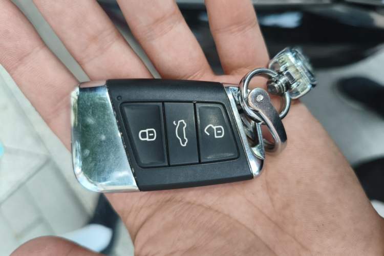 Used Volkswagen Passat 2020 280TSI Business Edition China VI Standard Vehicle Key