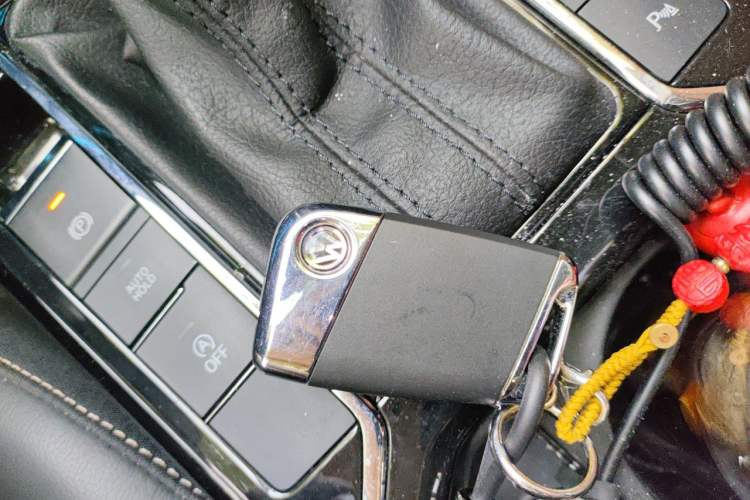 Used Volkswagen Passat 2020 330TSI Elite Edition China VI Vehicle Key
