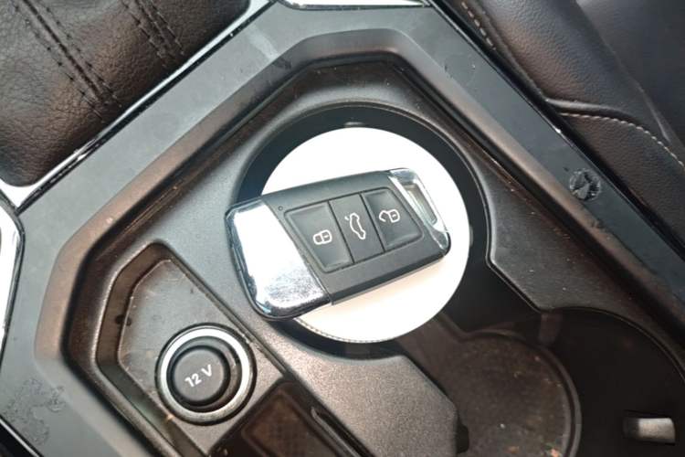Used Volkswagen Passat 2020 280TSI Business Edition China VI Standard Vehicle Key