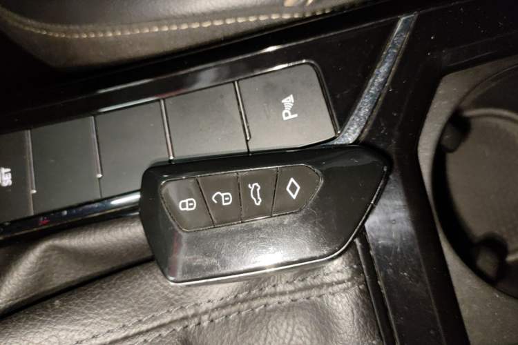 Used Volkswagen Passat 2020 Revised Version 280TSI Elite Edition China VI Standard Vehicle Key