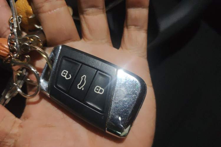 Used Volkswagen Passat 2020 280TSI Business Edition China VI Standard Vehicle Key