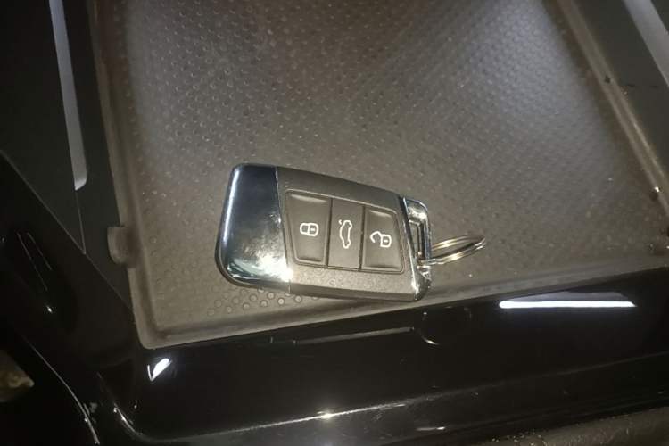 Used Volkswagen Passat 2020 Revised Version 280TSI Elite Edition China VI Standard Vehicle Key