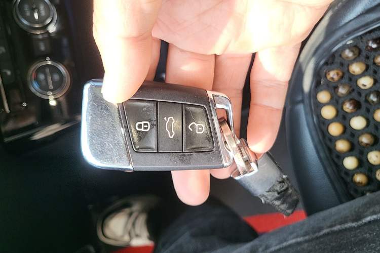 Used Volkswagen Passat 2020 330TSI Elite Edition China VI Vehicle Key