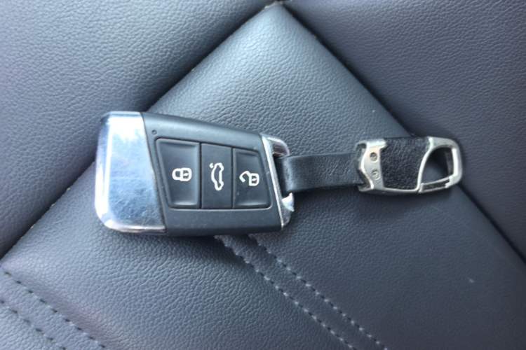 Used Volkswagen Passat 2020 280TSI Business Edition China VI Standard Vehicle Key