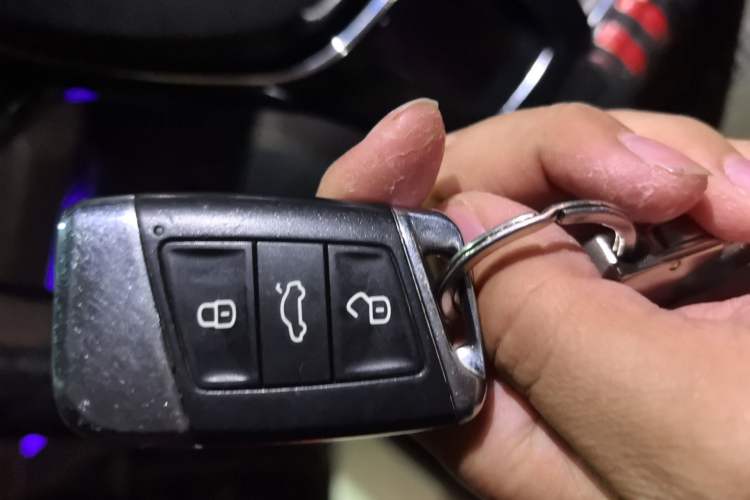 Used Volkswagen Passat 2020 330TSI Prestige Edition China VI Standard Vehicle Key