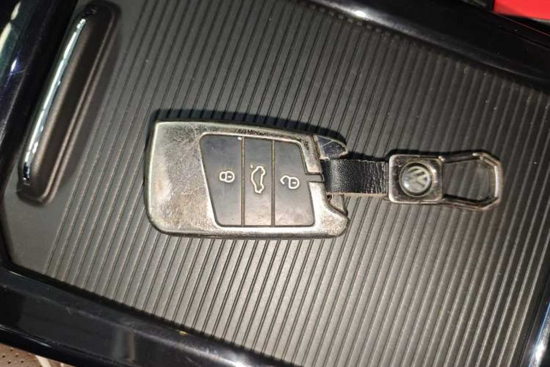 Used Volkswagen Passat 2020 Revised Version 330TSI Luxury Edition China VI Standard Vehicle Key