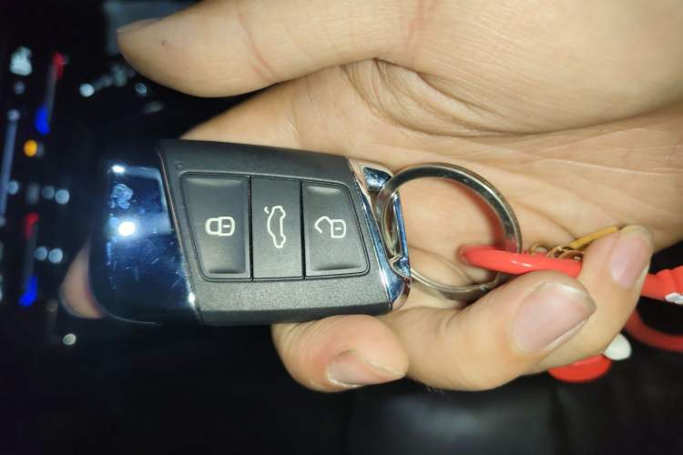 Used Volkswagen Passat 2020 330TSI Elite Edition China VI Vehicle Key