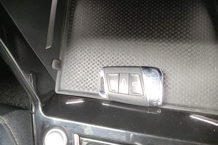 Used Volkswagen Passat 2020 330TSI Elite Edition China VI Vehicle Key