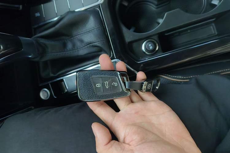 Used Volkswagen Passat 2020 Revised Version 330TSI Luxury Edition China VI Standard Vehicle Key