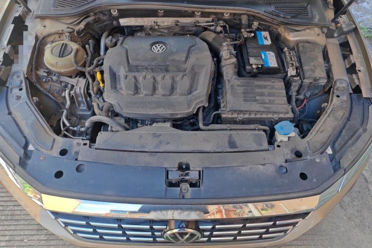 Used Volkswagen Passat 2020 330TSI Elite Edition China VI Engine Bay