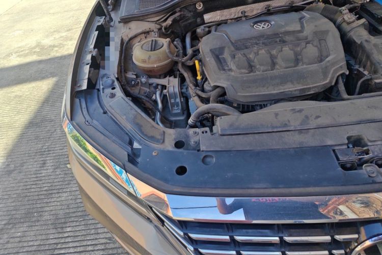 Used Volkswagen Passat 2020 330TSI Elite Edition China VI Engine Bay Right