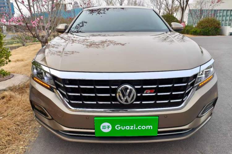 Used Volkswagen Passat 2020 330TSI Luxury Edition China VI Exterior 1
