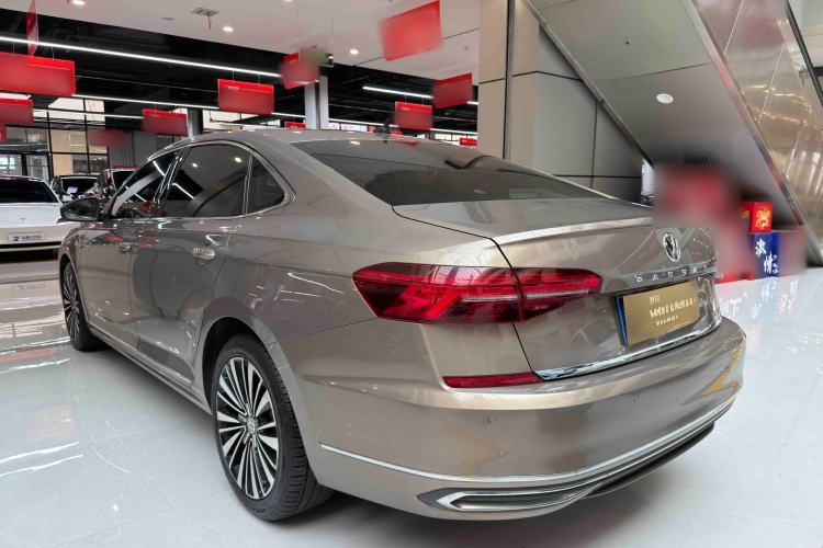 Used Volkswagen Passat 2020 330TSI Luxury Edition China VI Exterior 3