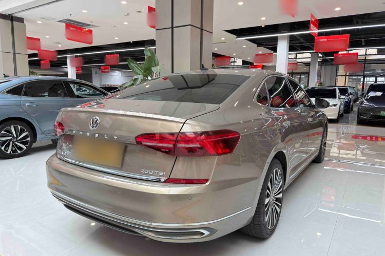 Used Volkswagen Passat 2020 330TSI Luxury Edition China VI Exterior 5