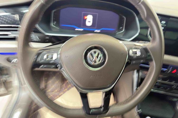 Used Volkswagen Passat 2020 330TSI Luxury Edition China VI Interior 2