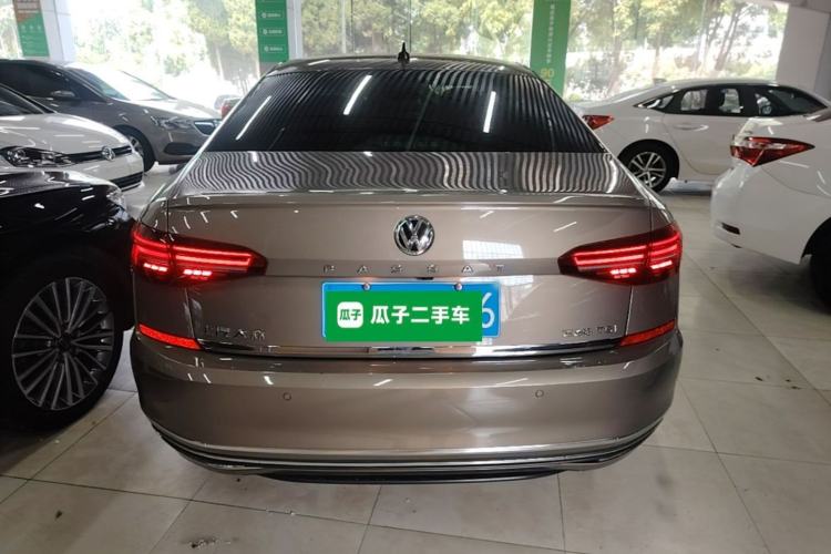 Used Volkswagen Passat 2020 330TSI Luxury Edition China VI Rear