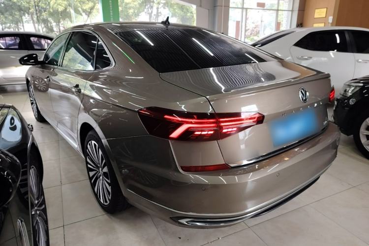 Used Volkswagen Passat 2020 330TSI Luxury Edition China VI Rear Left 45 Deg
