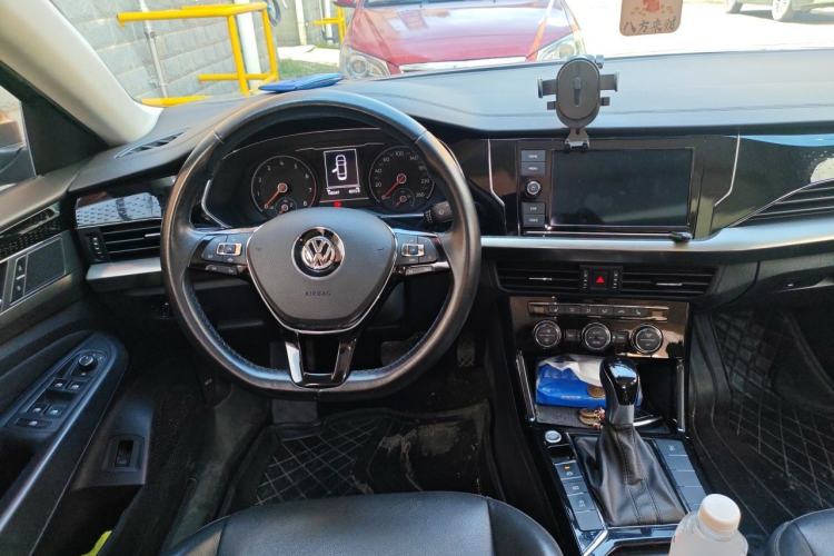 Used Volkswagen Passat 2020 330TSI Elite Edition China VI Steering Wheel