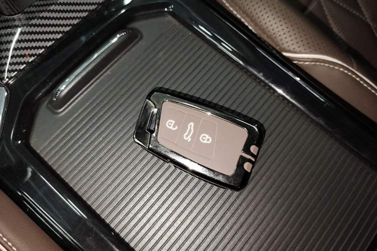 Used Volkswagen Passat 2020 330TSI Luxury Edition China VI Vehicle Key