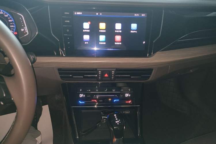 Used Volkswagen Passat 2020 330TSI Luxury Edition China VI Audio And AC Panel