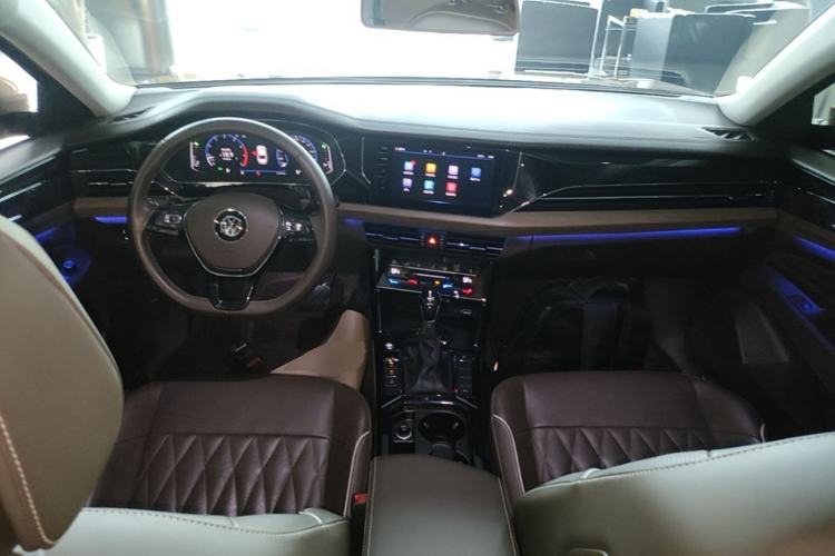 Used Volkswagen Passat 2020 330TSI Luxury Edition China VI Center Console