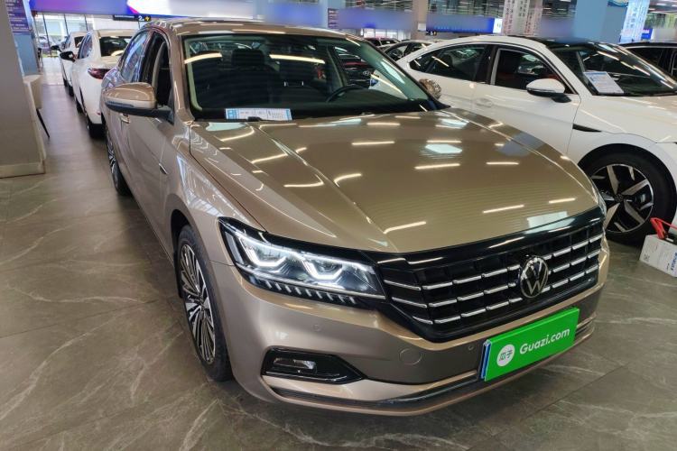 Used Volkswagen Passat 2020 330TSI Luxury Edition China VI Exterior 2