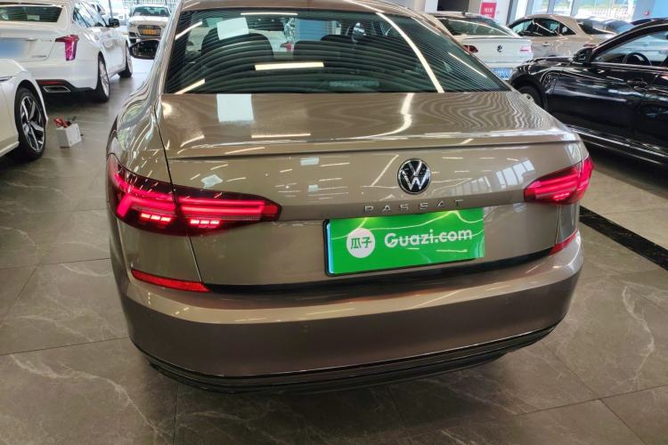 Used Volkswagen Passat 2020 330TSI Luxury Edition China VI Exterior 4