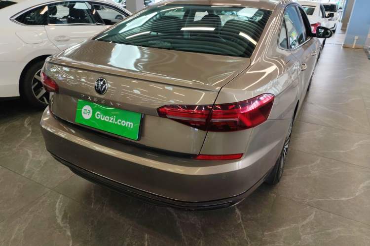 Used Volkswagen Passat 2020 330TSI Luxury Edition China VI Exterior 5