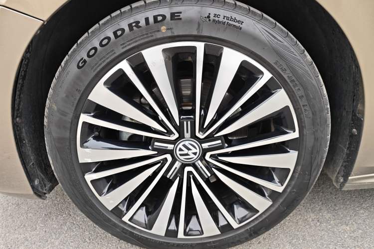 Used Volkswagen Passat 2020 330TSI Luxury Edition China VI Exterior 7