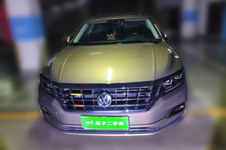 Used Volkswagen Passat 2020 330TSI Luxury Edition China VI Front