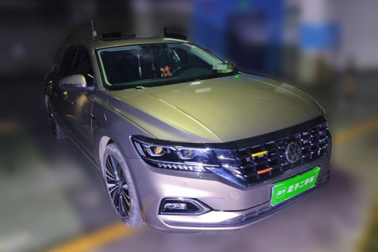 Used Volkswagen Passat 2020 330TSI Luxury Edition China VI Front Right 45 Deg