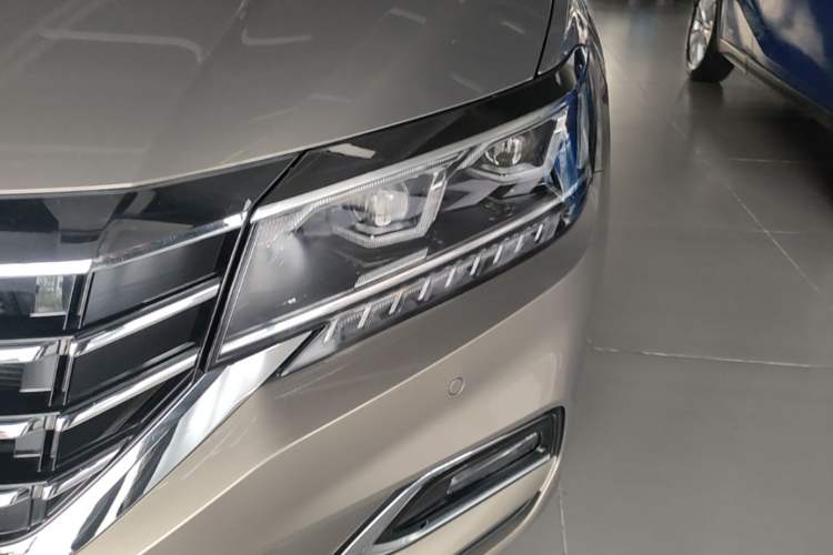 Used Volkswagen Passat 2020 330TSI Luxury Edition China VI Left Front Headlight