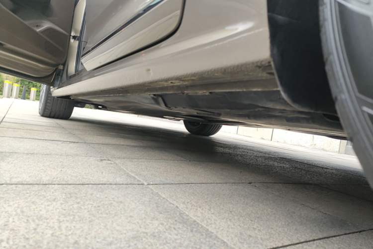 Used Volkswagen Passat 2020 330TSI Luxury Edition China VI Left Side Sill