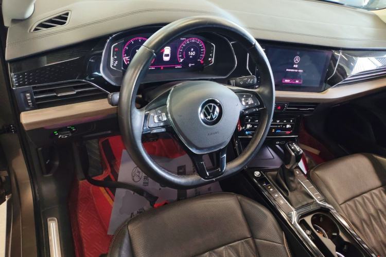 Used Volkswagen Passat 2020 330TSI Luxury Edition China VI Steering Wheel